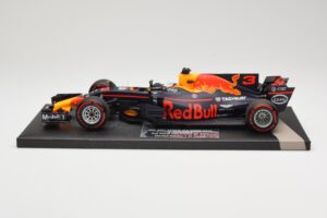Red Bull Racing Tag Heuer RB13 #3 D. Ricciardo 3rd Place Malaysian GP 2017 Minichamps 1:18 117171503 Metalli