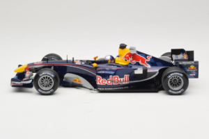 Red Bull RB1 Cosworth #15 C. Klien Red Bull Racing Showcar 2005 Minichamps 1:18 100050085 Metalli — kuva 3 / 7