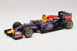Red Bull RB10 Renault #3 D. Ricciardo Infiniti Red Bull Racing Showcar 2014 Minichamps 1:18 110140003 Metalli