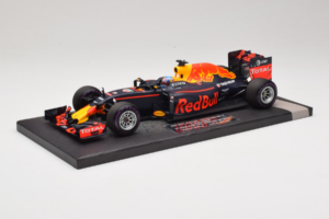 Red Bull RB12 Tag Heuer #3 D. Ricciardo Red Bull Racing 1st Pole Monaco Grand Prix 2016 Minichamps 1:18 117160103 Hartsi — kuva 2 / 7
