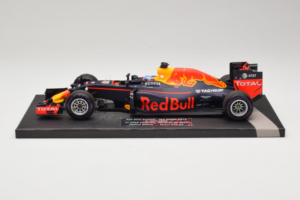 Red Bull RB12 Tag Heuer #3 D. Ricciardo Red Bull Racing 1st Pole Monaco Grand Prix 2016 Minichamps 1:18 117160103 Hartsi