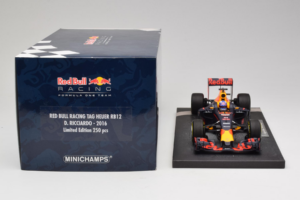 Red Bull RB12 Tag Heuer #3 D. Ricciardo Red Bull Racing Showcar 2016 Minichamps 1:18 117160003 Hartsi — kuva 6 / 7