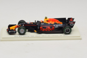Red Bull RB13 Tag Heuer #33 M. Verstappen 3rd Chinese Grand Prix 2017 Spark 1:43 S5037 Hartsi
