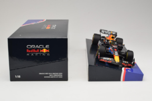 Red Bull RB19 #1 M. Verstappen Oracle Red Bull Racing United States Grand Prix Winner World Champion 2023 Minichamps 1:18 113 — kuva 6 / 7