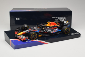 Red Bull RB19 #1 M. Verstappen Oracle Red Bull Racing United States Grand Prix Winner World Champion 2023 Minichamps 1:18 113 — kuva 7 / 7