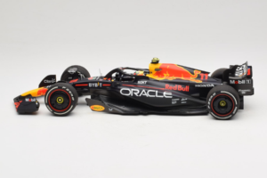 Red Bull RB19 #11 S. Perez Oracle Red Bull Racing Saudi Arabian Grand Prix Winner 2023 Minichamps 1:18 110230111 Hartsi — kuva 3 / 6
