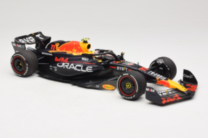 Red Bull RB19 #11 S. Perez Oracle Red Bull Racing Saudi Arabian Grand Prix Winner 2023 Minichamps 1:18 110230111 Hartsi — kuva 4 / 6