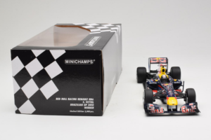 Red Bull RB6 Renault #5 S. Vettel Red Bull Racing Brazilian Grand Prix Winner 2010 Minichamps 1:18 110100205 Metalli — kuva 7 / 7