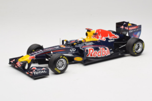 Red Bull RB7 Renault #1 S. Vettel Red Bull Racing World Champion 2011 Minichamps 1:18 110110001 Metalli