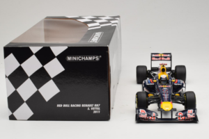 Red Bull RB7 Renault #1 S. Vettel Red Bull Racing World Champion 2011 Minichamps 1:18 110110001 Metalli — kuva 6 / 6