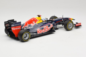 Red Bull RB8 Renault #1 S. Vettel Red Bull Racing Showcar 2012 Minichamps 1:18 110120071 Metalli — kuva 2 / 7