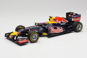Red Bull RB8 Renault #2 M. Webber Red Bull Racing Showcar 2012 Minichamps 1:18 110120072 Metalli