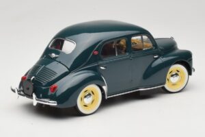 Renault 4CV Vihreä Solido 1:18 8047 Metalli — kuva 2 / 6