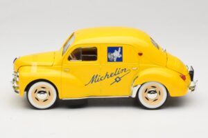 Renault 4CV Michelin Yellow Solido 1:18 82002 Metalli — kuva 3 / 6