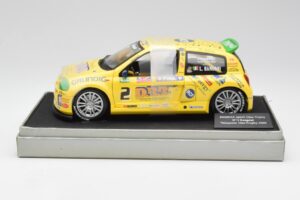 Renault Clio Sport #2 E. Rangoni Renault Clio Trophy Winner 2000 Universal Hobbies 1:18 7711218616 Metalli — kuva 3 / 6