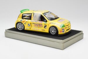 Renault Clio Sport #2 E. Rangoni Renault Clio Trophy Winner 2000 Universal Hobbies 1:18 7711218616 Metalli — kuva 4 / 6