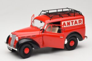 Renault Juvaquatre Utilitaire Punainen Solido 1:18 8424 Metalli — kuva 2 / 8