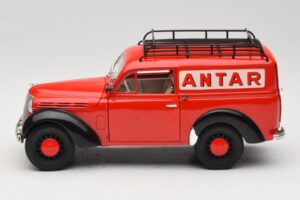Renault Juvaquatre Utilitaire Punainen Solido 1:18 8424 Metalli — kuva 4 / 8