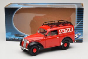Renault Juvaquatre Utilitaire Punainen Solido 1:18 8424 Metalli — kuva 8 / 8