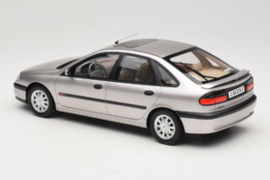 Renault Laguna V6 3.0 Baccara Opal Grey Otto 1:18 OT1185 Hartsi — kuva 5 / 6