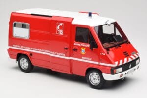 Renault Master T30 VSAB Palokunnan Punainen Otto 1:18 OT1107 Hartsi — kuva 4 / 6