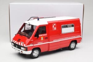Renault Master T30 VSAB Palokunnan Punainen Otto 1:18 OT1107 Hartsi — kuva 6 / 6
