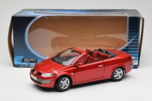 Renault Megane Mk1 CC Punainen Solido 1:18 8152 Metalli — kuva 8 / 8