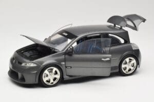 Renault Megane Mk2 RS Vampire Grey Norev 1:18 185101 Metalli — kuva 2 / 8