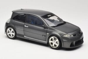 Renault Megane Mk2 RS Vampire Grey Norev 1:18 185101 Metalli — kuva 6 / 8