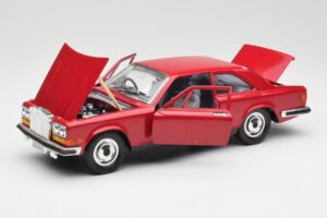 Rolls-Royce Camargue Punainen Bburago 1:22 3001 Metalli — kuva 2 / 8