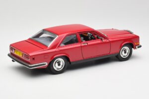 Rolls-Royce Camargue Punainen Bburago 1:22 3001 Metalli — kuva 3 / 8