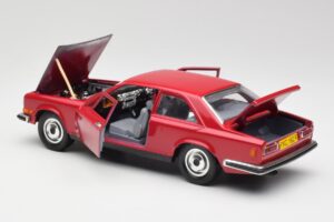 Rolls-Royce Camargue Punainen Bburago 1:22 3001 Metalli — kuva 5 / 8
