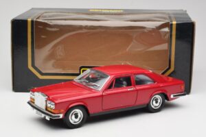 Rolls-Royce Camargue Punainen Bburago 1:22 3001 Metalli — kuva 8 / 8
