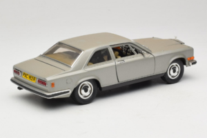 Rolls-Royce Camargue Hopea Bburago 1:18 3001-M2 Metalli — kuva 3 / 8