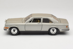 Rolls-Royce Camargue Hopea Bburago 1:18 3001-M2 Metalli — kuva 4 / 8