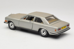 Rolls-Royce Camargue Hopea Bburago 1:18 3001-M2 Metalli — kuva 7 / 8