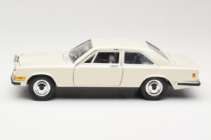 Rolls-Royce Camargue Valkoinen Bburago 1:22 3001-M1 Metalli — kuva 4 / 8