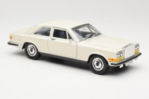 Rolls-Royce Camargue Valkoinen Bburago 1:22 3001-M1 Metalli — kuva 6 / 8
