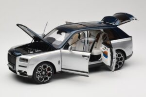 Rolls-Royce Cullinan Sininen & Hopea Kaksivärinen OEM 1:18 028-16B Metalli — kuva 2 / 8