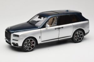 Rolls-Royce Cullinan Sininen & Hopea Kaksivärinen OEM 1:18 028-16B Metalli