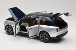 Rolls-Royce Cullinan Sininen & Hopea Kaksivärinen OEM 1:18 028-16B Metalli — kuva 5 / 8