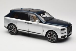 Rolls-Royce Cullinan Sininen & Hopea Kaksivärinen OEM 1:18 028-16B Metalli — kuva 6 / 8