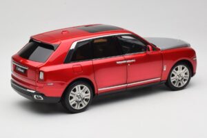 Rolls-Royce Cullinan Punainen Shadow Wheels -Vanteilla OEM 1:18 028-18A Metalli — kuva 3 / 8