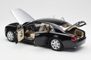Rolls-Royce Ghost Musta & Hopea Kyosho 1:18 008802BKS2 Metalli — kuva 5 / 8