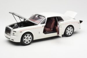 Rolls-Royce Phantom Coupe English Valkoinen Hopea Kyosho 1:18 08861EW Metalli — kuva 2 / 8