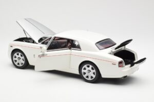 Rolls-Royce Phantom Coupe English Valkoinen Hopea Kyosho 1:18 08861EW Metalli — kuva 5 / 8