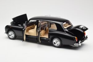 Rolls-Royce Phantom VI EWB Musta Kyosho 1:18 08905BK Metalli — kuva 5 / 8