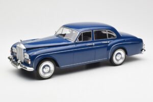 Rolls-Royce Silver Cloud III Flying Spur Mulliner RHD Tummansininen MCG 1:18 MCG18124 Metalli