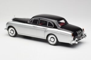 Rolls-Royce Silver Cloud III Mulliner Hopea & Musta MCG 1:18 MCG18128 Metalli — kuva 5 / 6