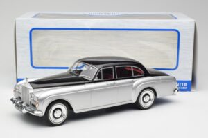 Rolls-Royce Silver Cloud III Mulliner Hopea & Musta MCG 1:18 MCG18128 Metalli — kuva 6 / 6